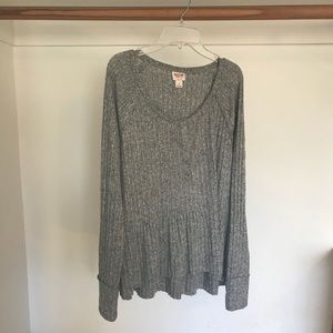 Long Sleeve Gray Shirt